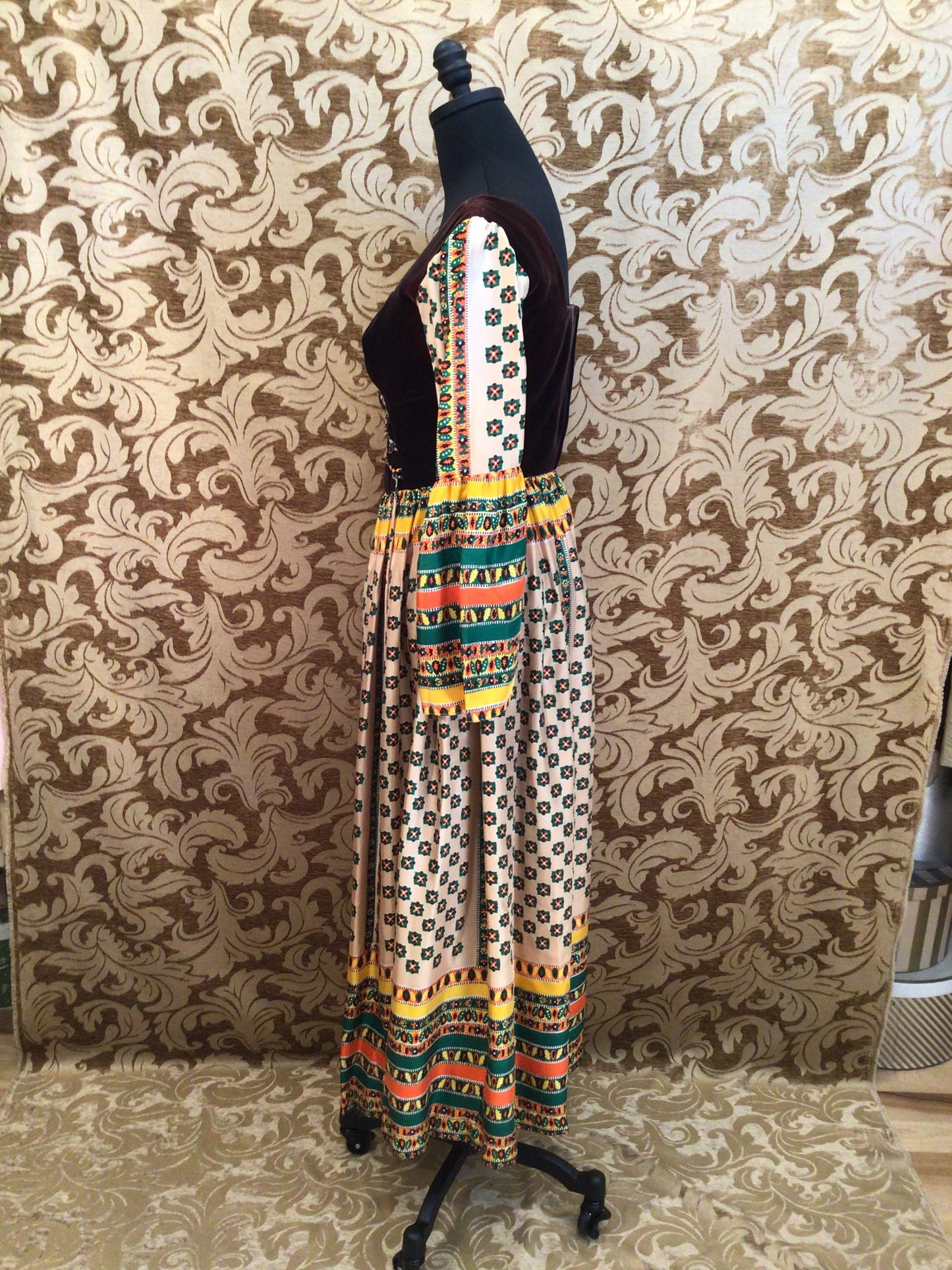 Authentic Vintage 1970s  peasant style Boho Dress