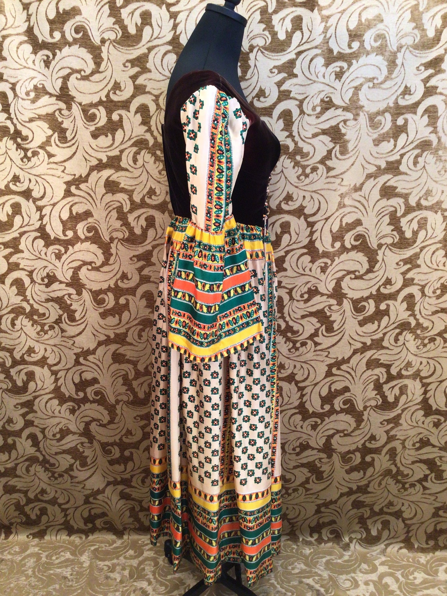 Authentic Vintage 1970s  peasant style Boho Dress