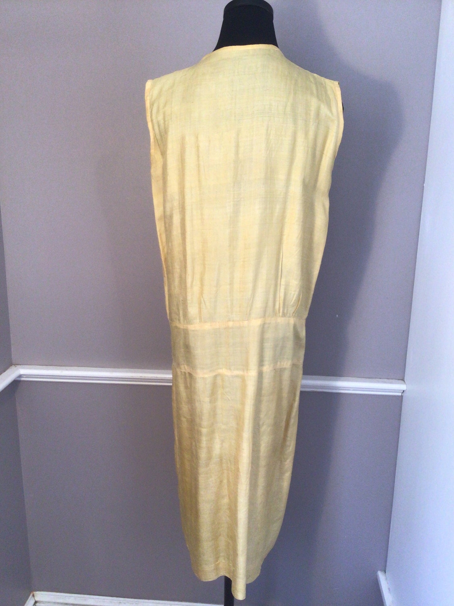 Authentic womans 1920s Yellow raw silk Slip-on Drop Waist Day Dress