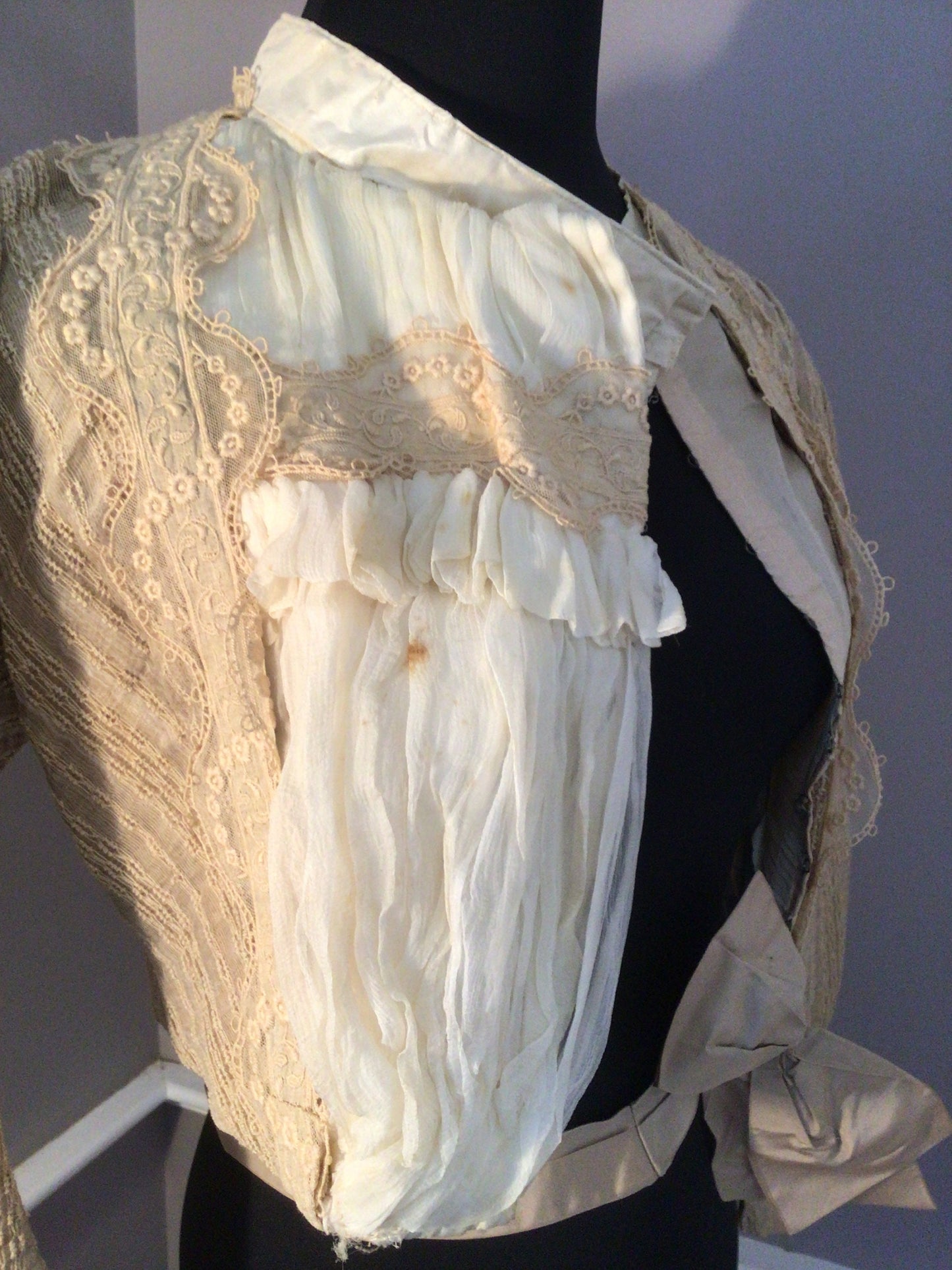 Authentic Victorian Vintage 1890s Ochre Woven Net Jacquard Bodice, Chiffon and Lace Front