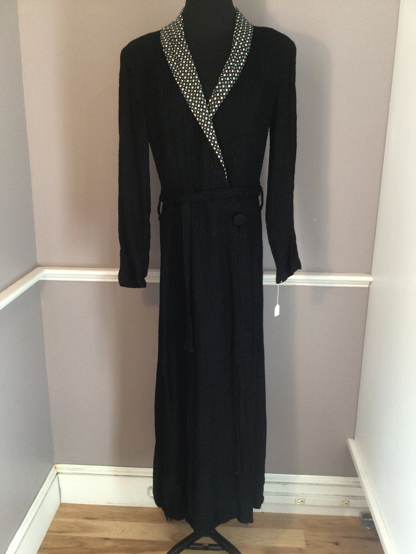 Authentic Vintage 1940s Black Ribbed Rayon Ladies Dressing Robe