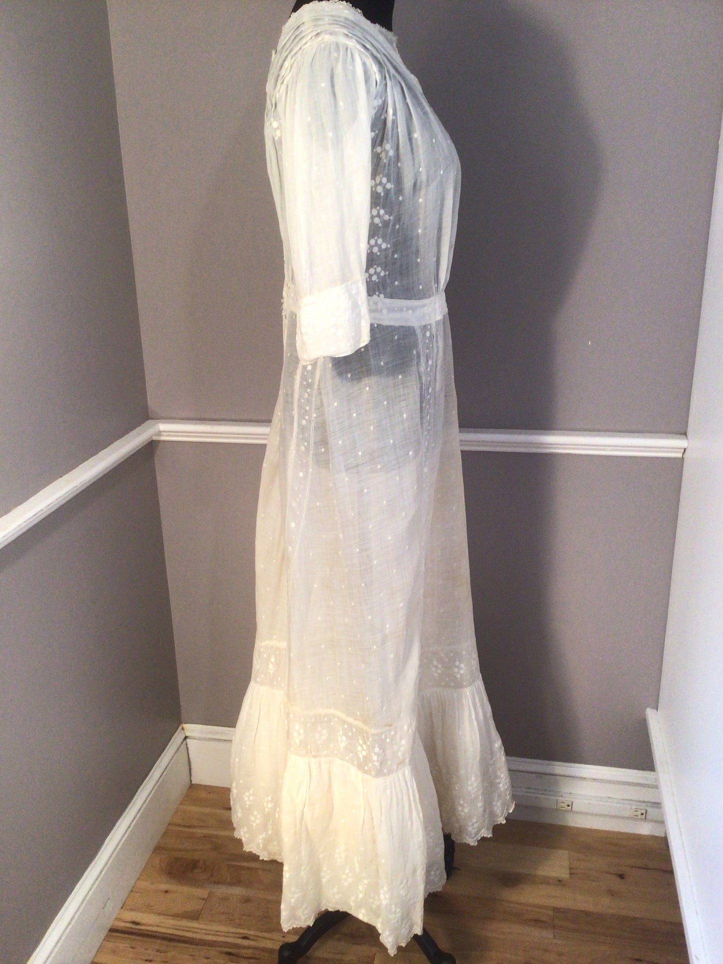 Authentic Vintage Edwardian white cotton & embroidery Tea Dress