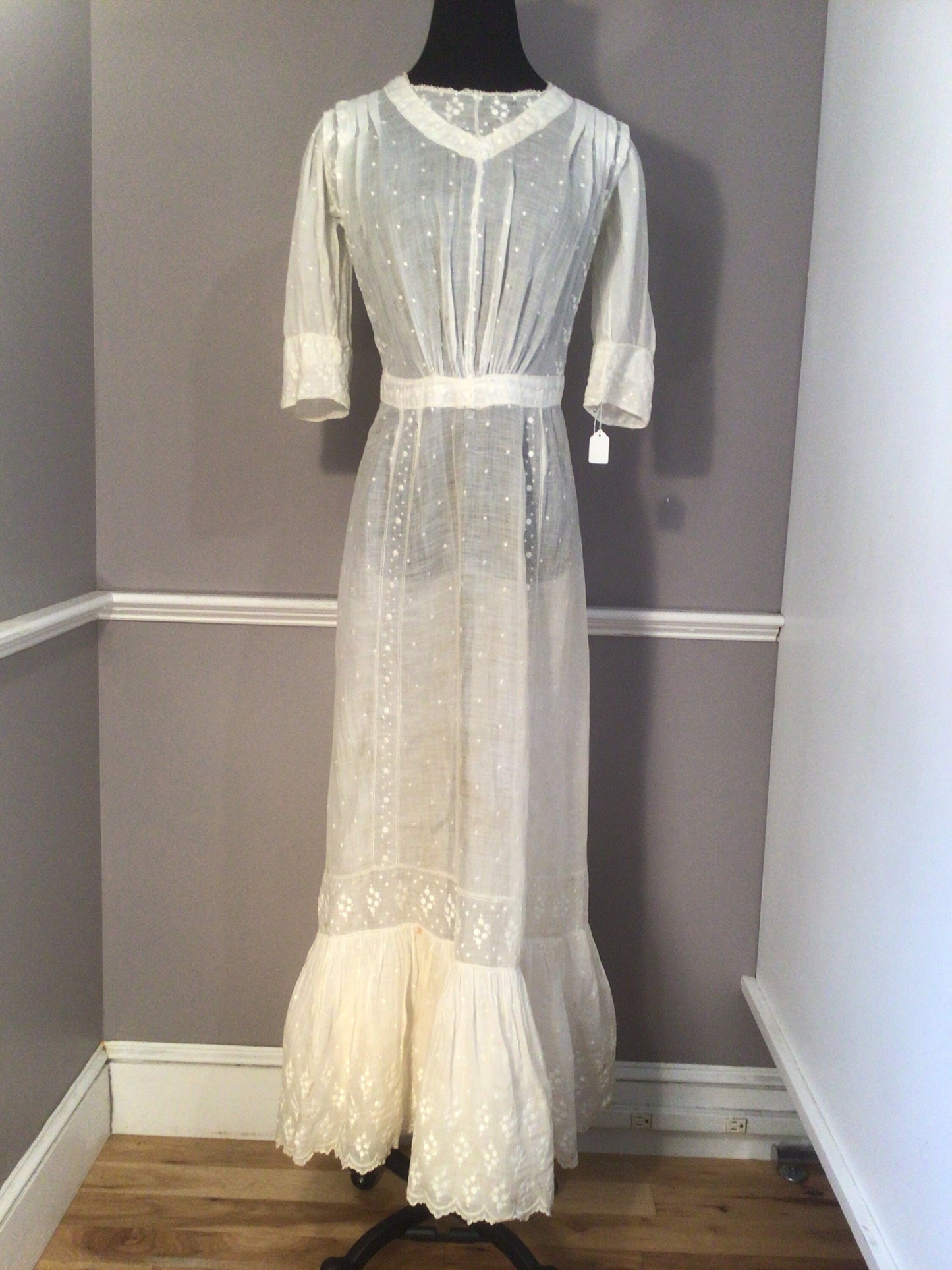 Authentic Vintage Edwardian white cotton & embroidery Tea Dress